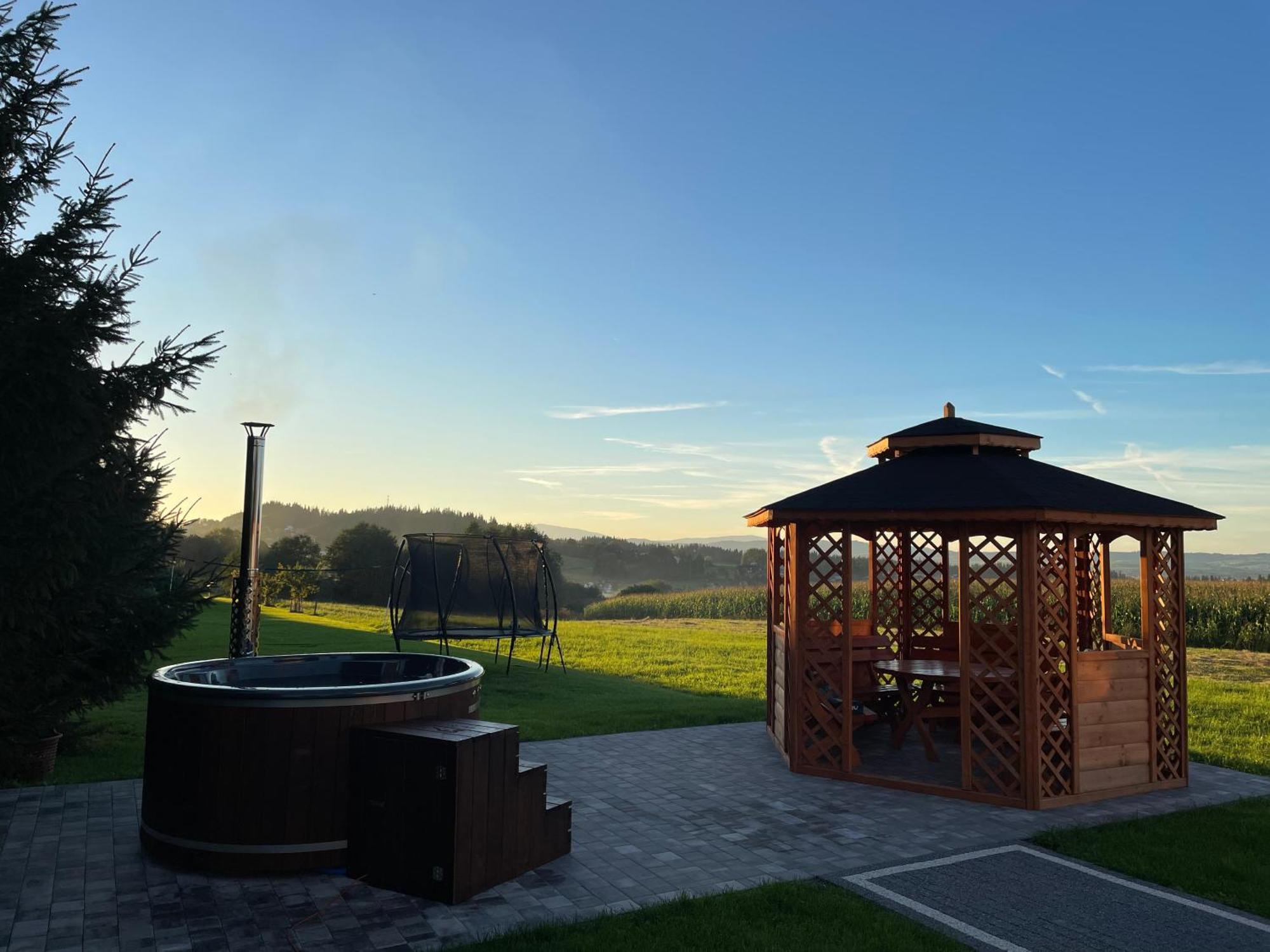 Stylove Domki Banska Nizna Domki Z Jacuzzi Exterior foto
